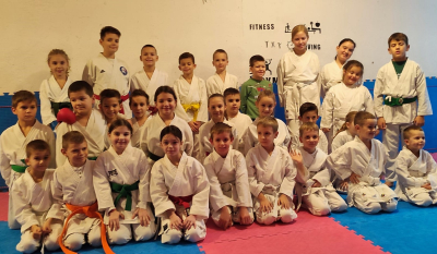 Karate klub Metković: 34 najmlađih polaznika savladali su nova znanja
