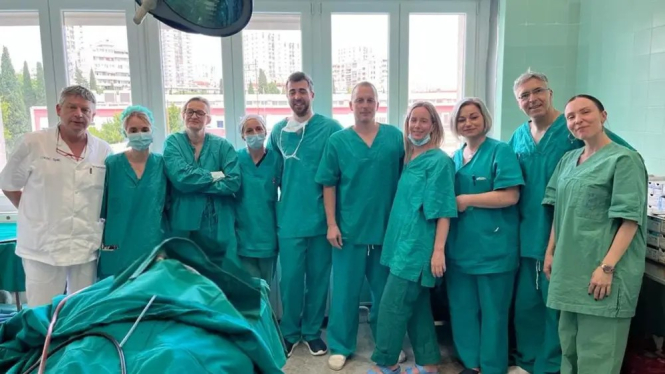 Prvi u Hrvatskoj: U KBC-u Split napravljena prva autologna transplantacija matičnih stanica iz potkoljenice u čeljust