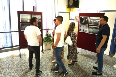 U Srednjoj školi Metković otvorena  izložba učeničkih fotografija nastalih za vrijeme fakultativne nastave Matematika u fotografiji