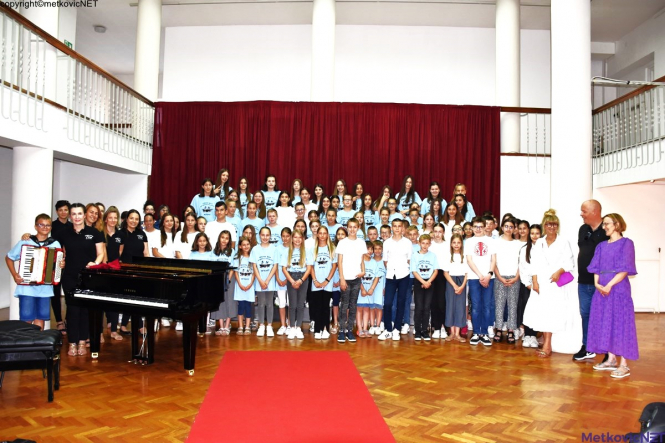 Održan tradicionalni koncert dječjih zborova u organizaciji Osnovne škole don Mihovila Pavlinovića