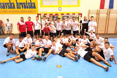 U -17 Proteklog vikenda naši su dečki sudjelovali na turniru u Slavonskom Brodu