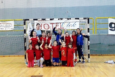 Djevojčice rukometnog kluba Jerkovac sudjelovale su na turniru u Grudama