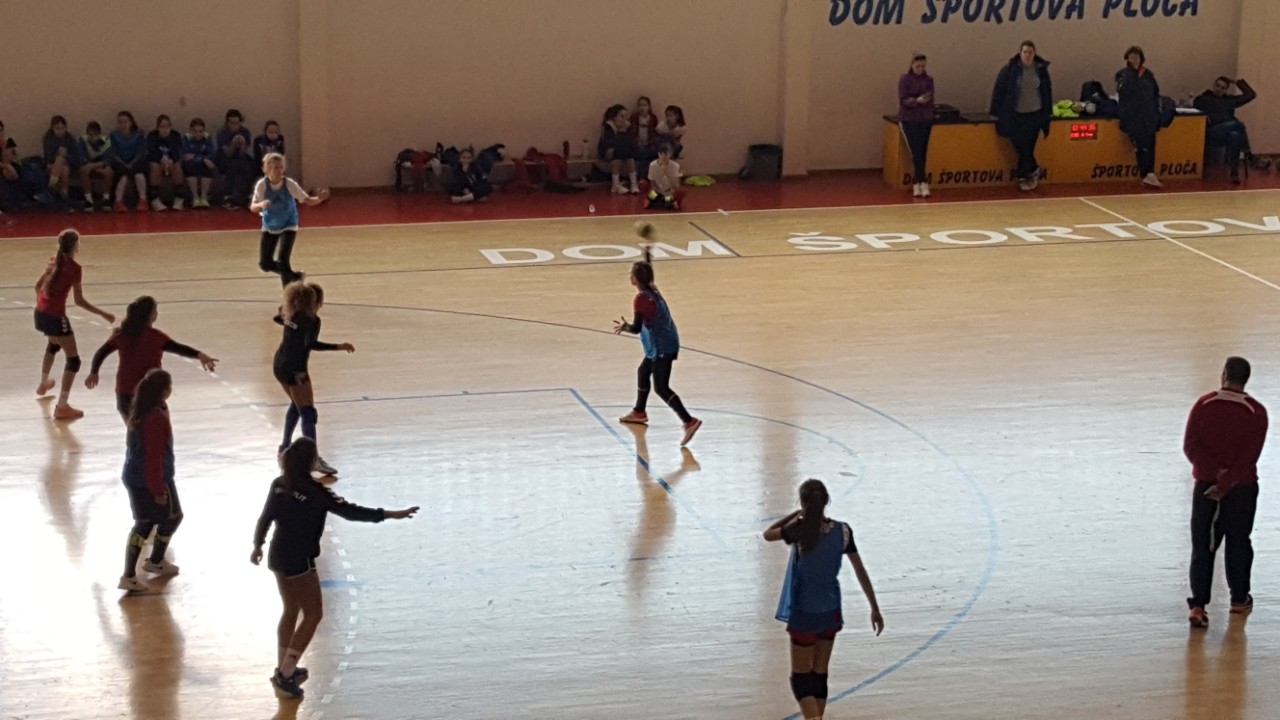 IMG-46f70c4460c9d790d5d70820a030973c-V