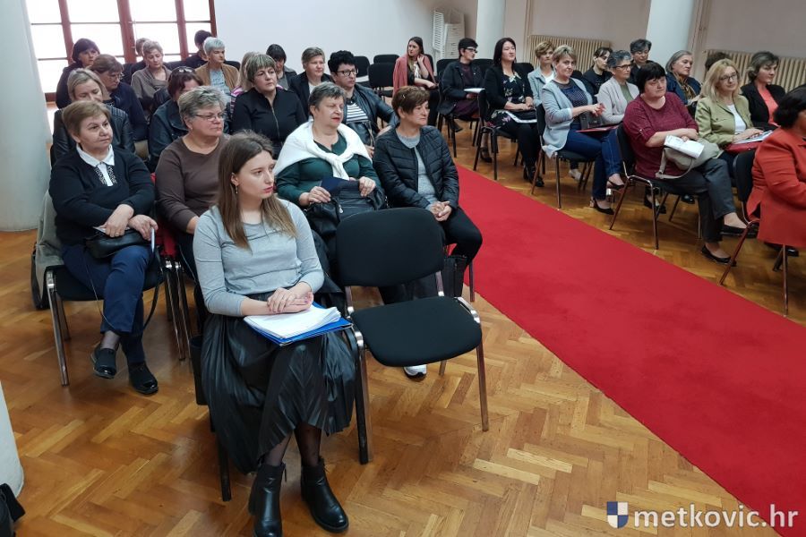 _zazeli300419-3