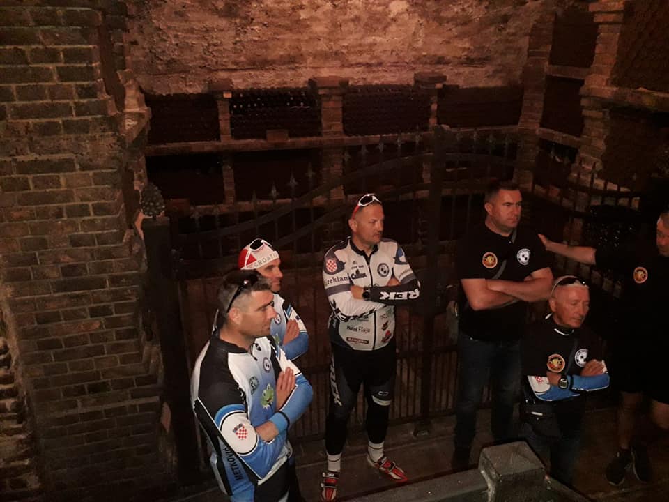 59342873_454752215296946_896721444065509376_n