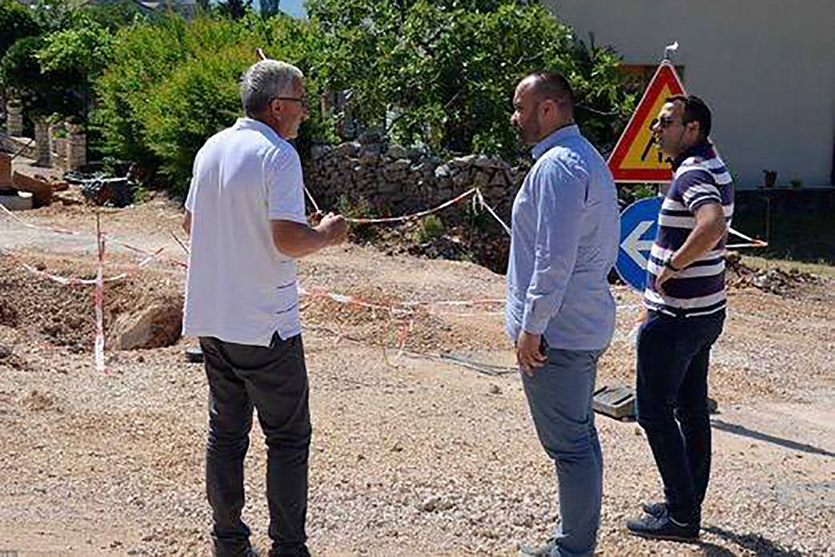 64798818_879446255725071_7556873268003602432_n