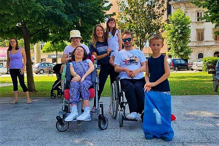 67240915_2067031560258064_3374175072796278784_n