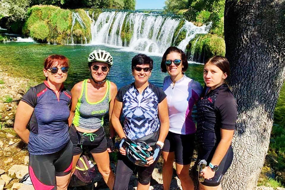 70975859_2411022995679330_8087472290800861184_n