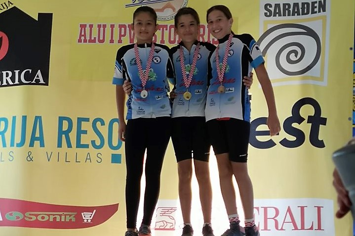 72771764_2422333531316271_2222634275621044224_n