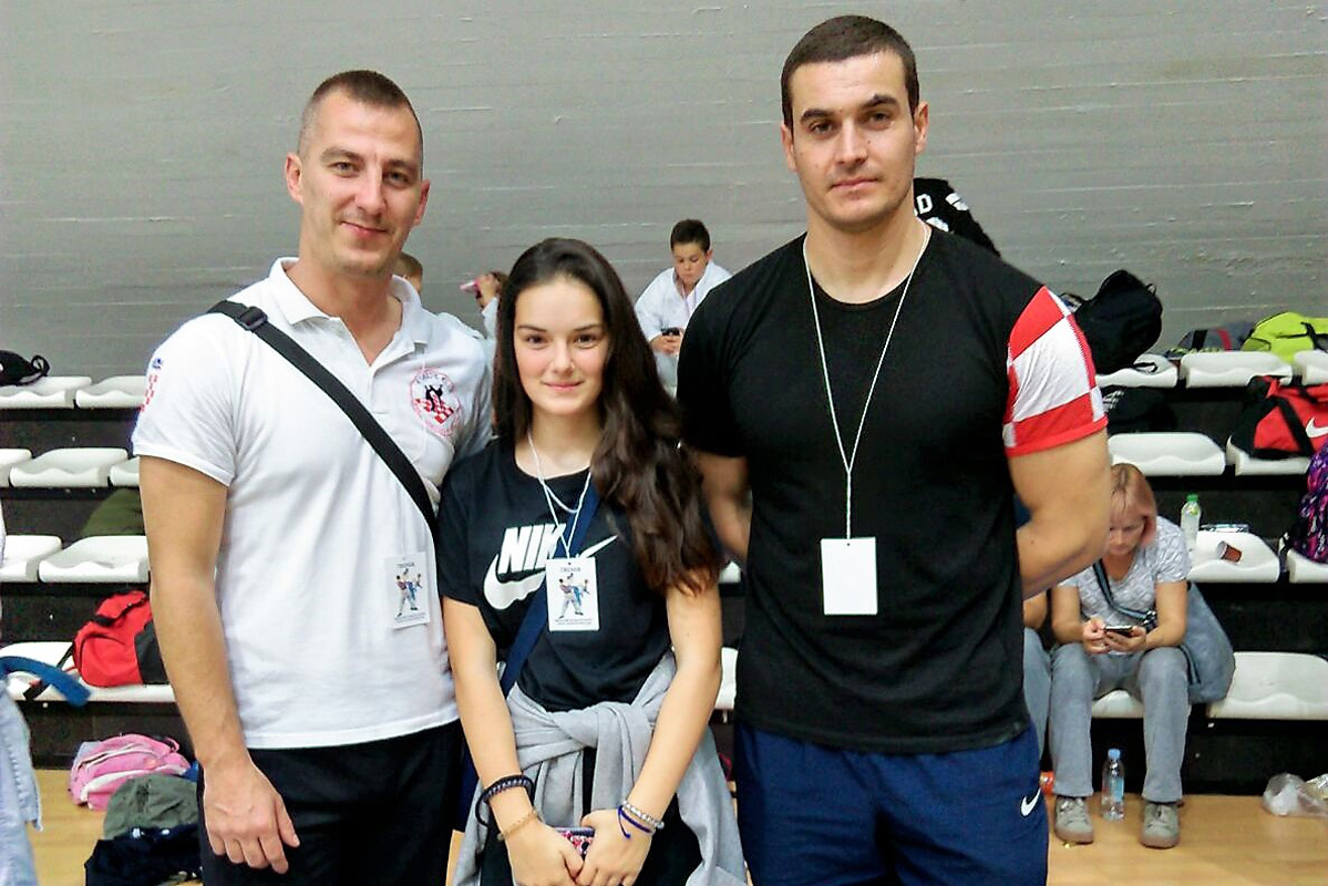 IMG-f09f8963ca9c7a2bcd2653c22f729d1f-V