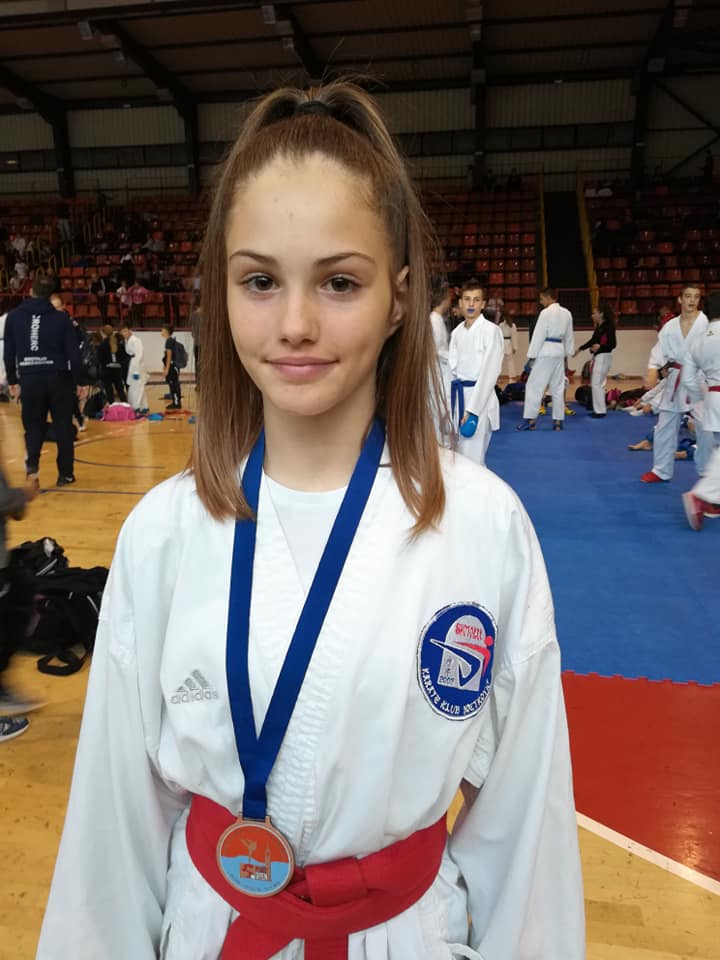 72953467_2540007559427330_2945184810034790400_n