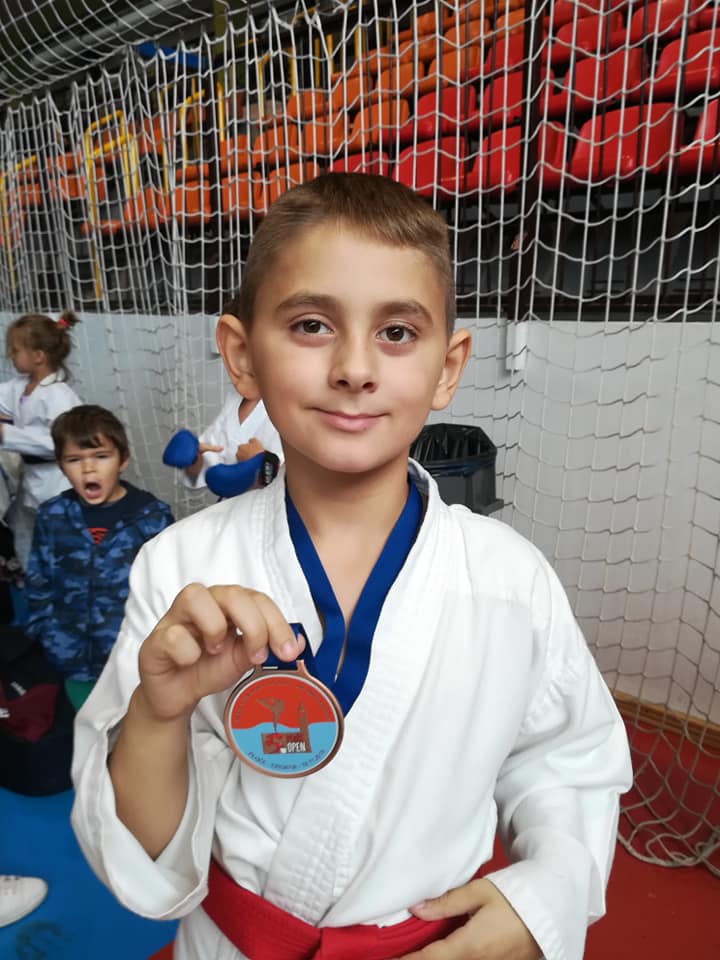 74269991_2540006769427409_9206476056419106816_n