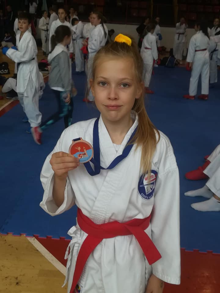 75362391_2540008312760588_1261079587257843712_n