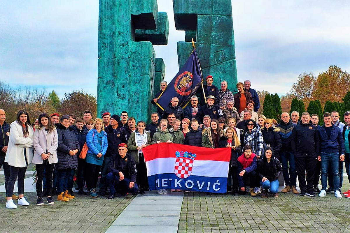 WhatsApp Image 2019-11-17 at 13