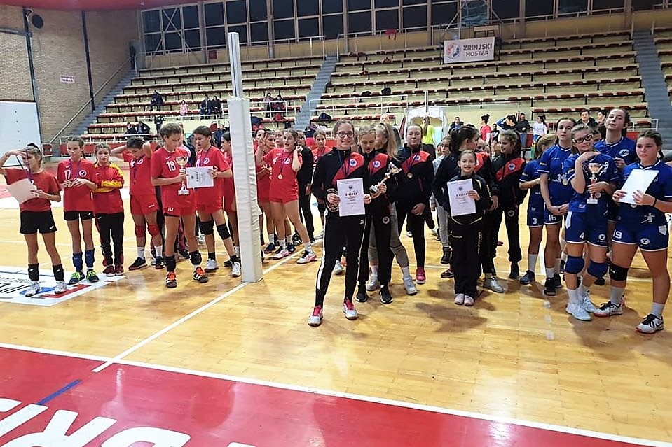 79866033_565987420889845_322855685232525312_n