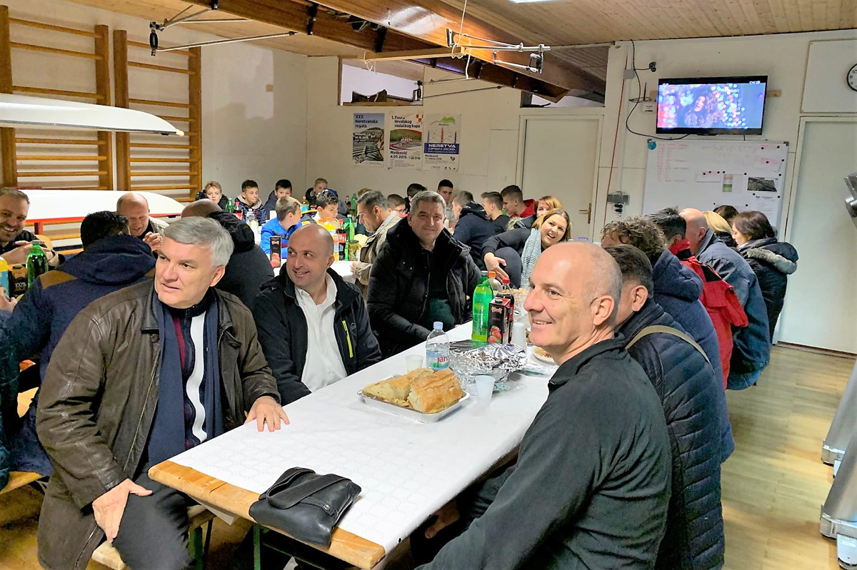 80667534_460322177965289_2338621795889840128_n