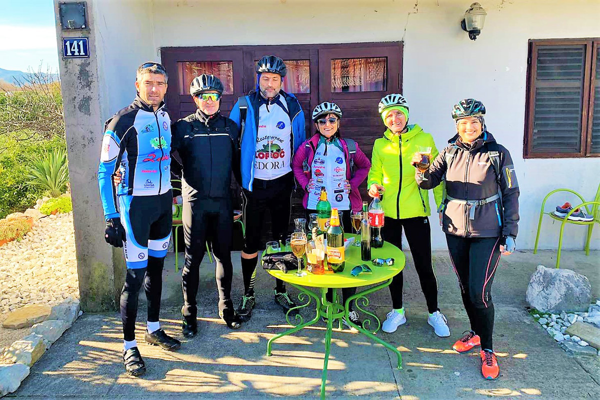 IMG-ad017fa4861b5d40be67d97031345bf4-V