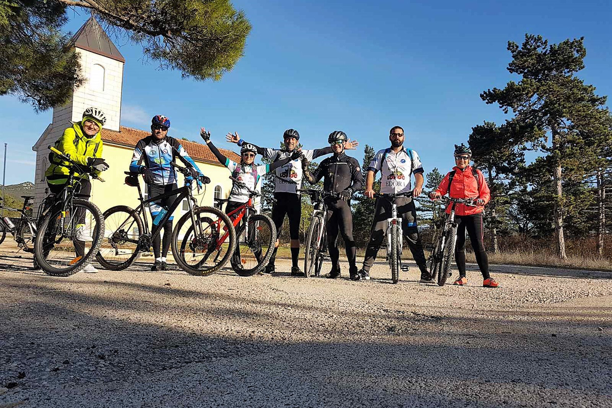 IMG-ae107ad6bfaad312248bfade8b153ea4-V