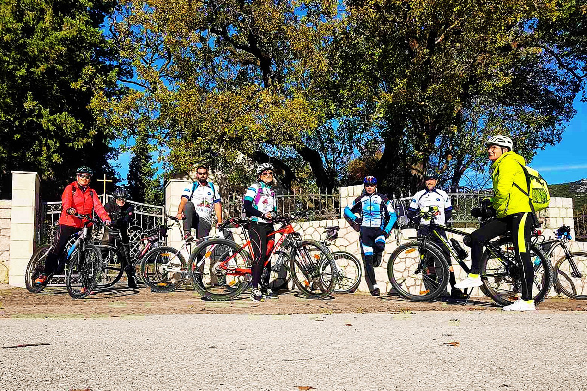 IMG-e6dc18e9dd139103b5d047be4a4815be-V