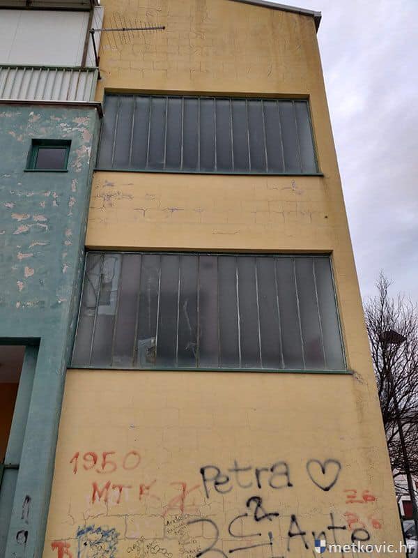 87635777_1075253396144355_1275543216044638208_n