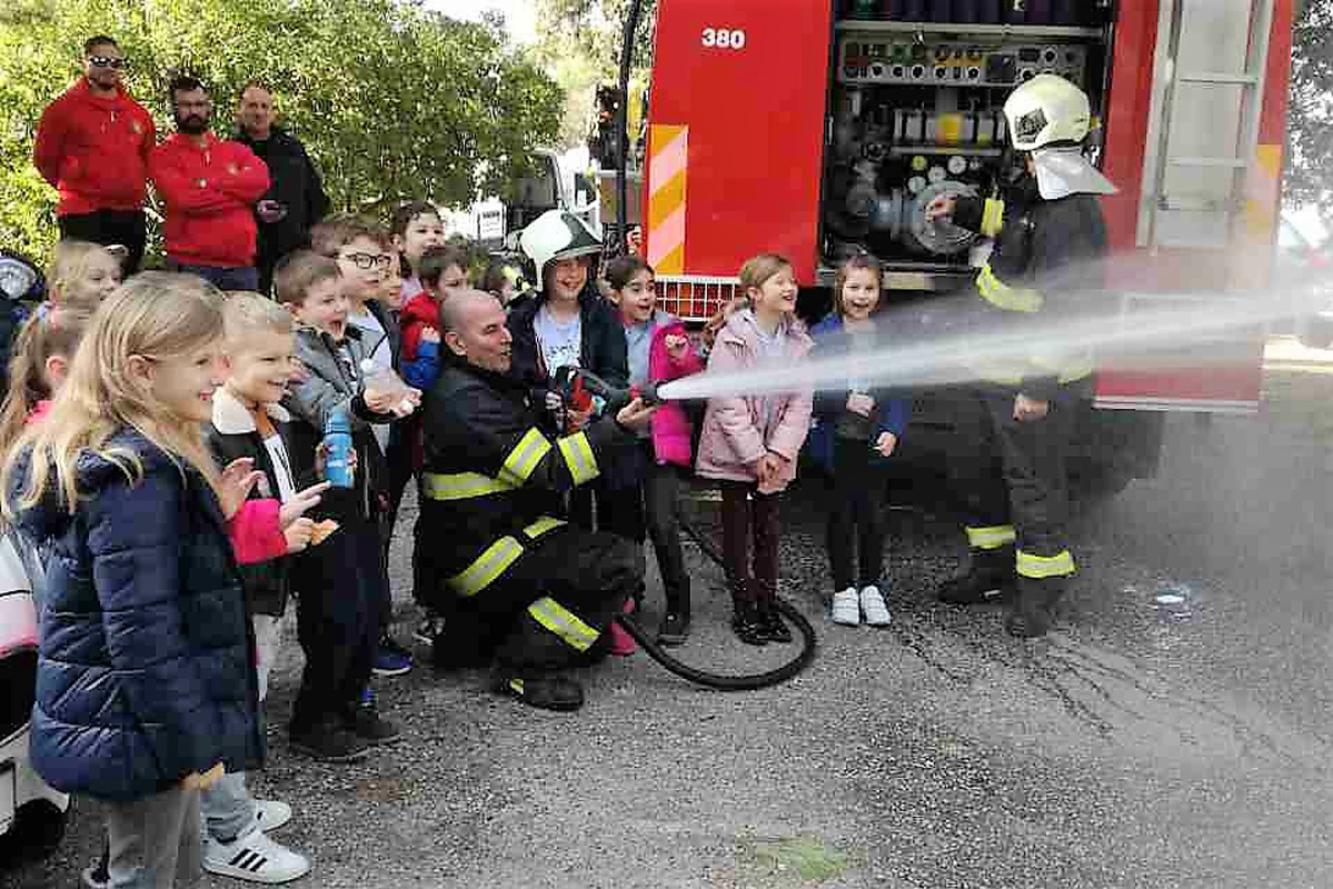 IMG-21a7464f58f5f5a911a906f560f6275e-V