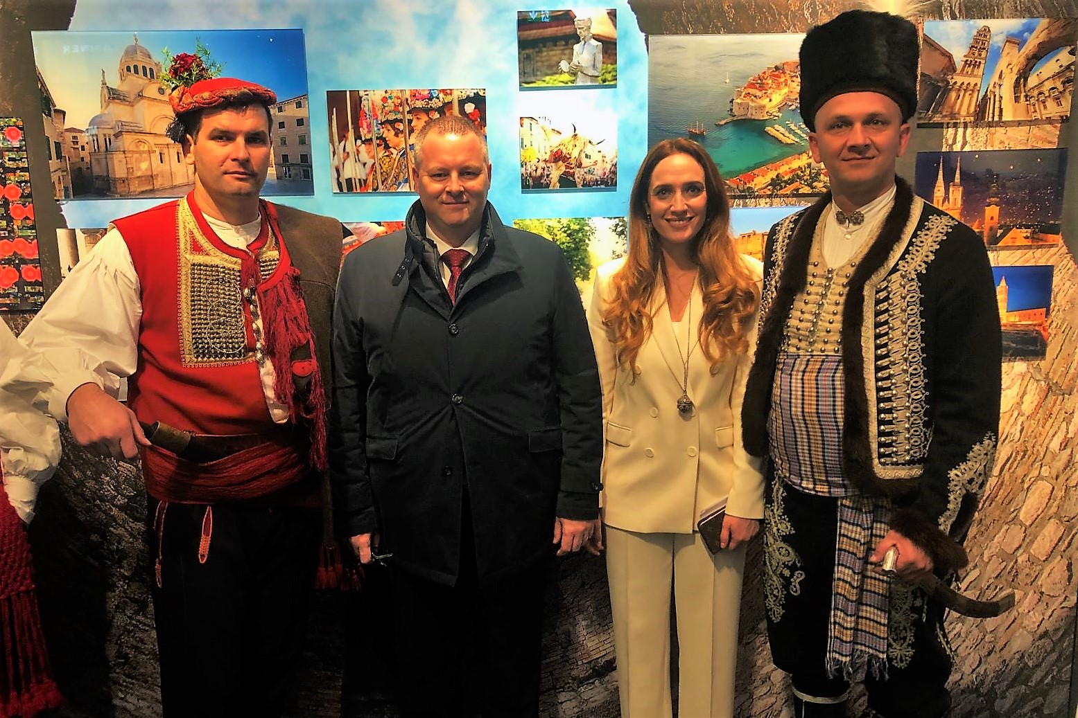Kristjan Stanicic_Nera Milicic_alkari_galerija slika u centru Munchena