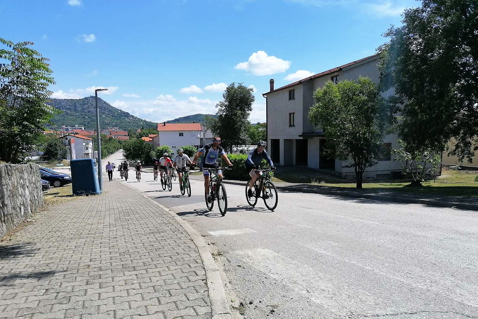 103076069_685952211955903_8743306100341453264_o