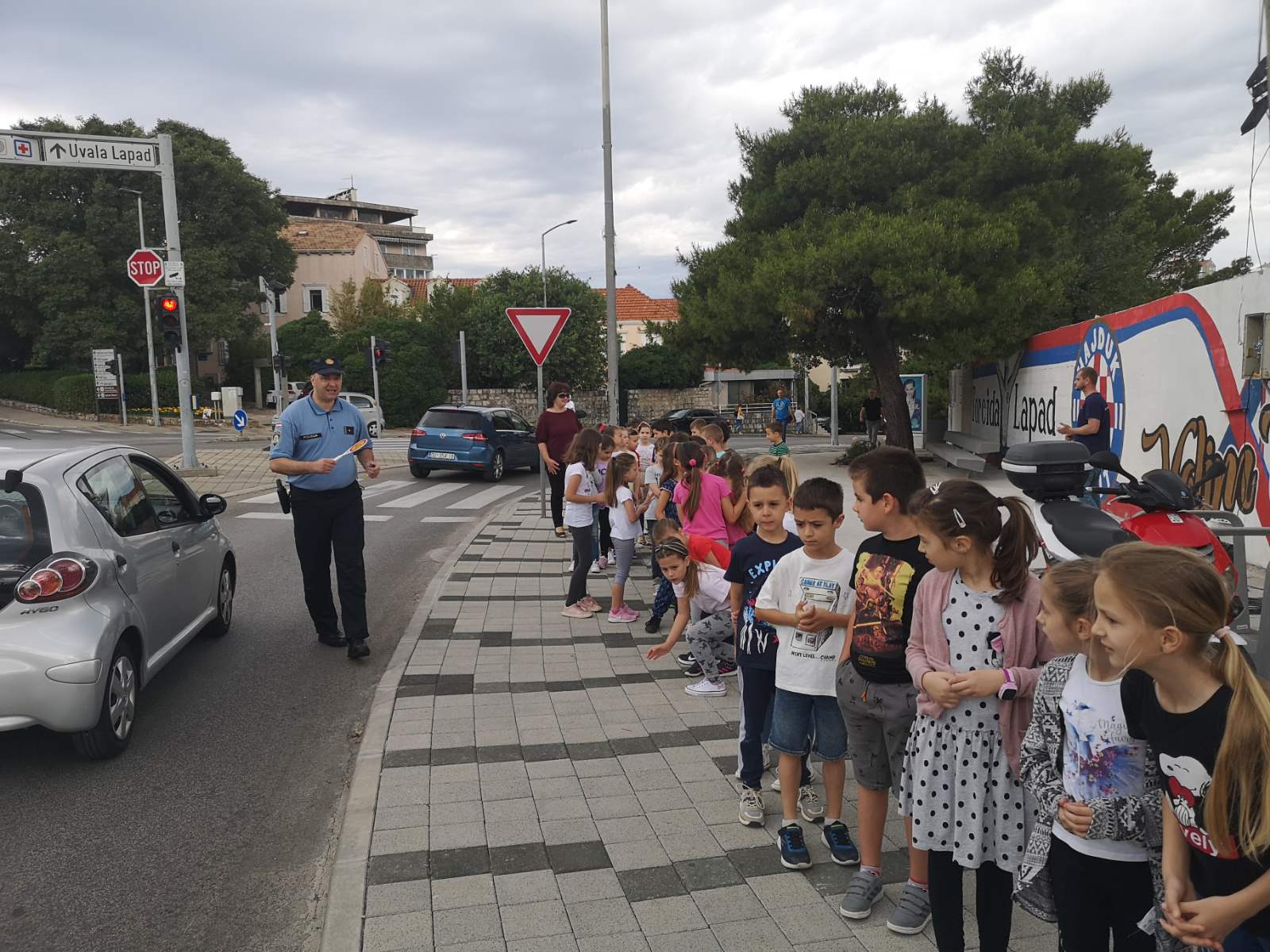 IMG-a354c184d14ca391c89f0d3bd165794e-V