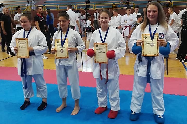 189195215_174796797962655_4063276302994260864_n