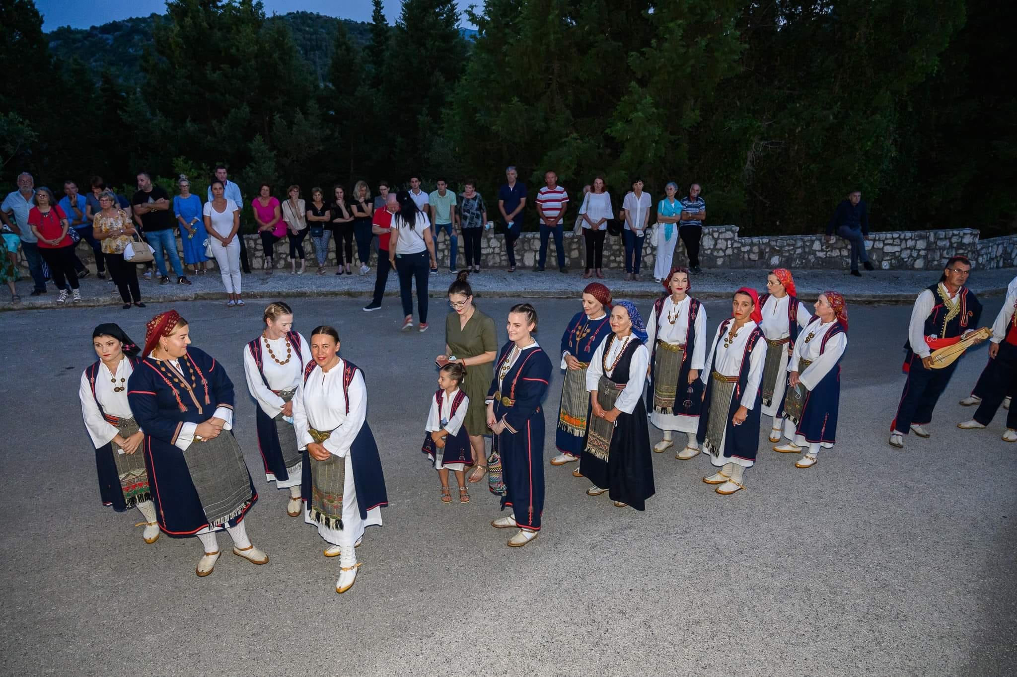 214392578_2680563112242812_1120393361306477588_n