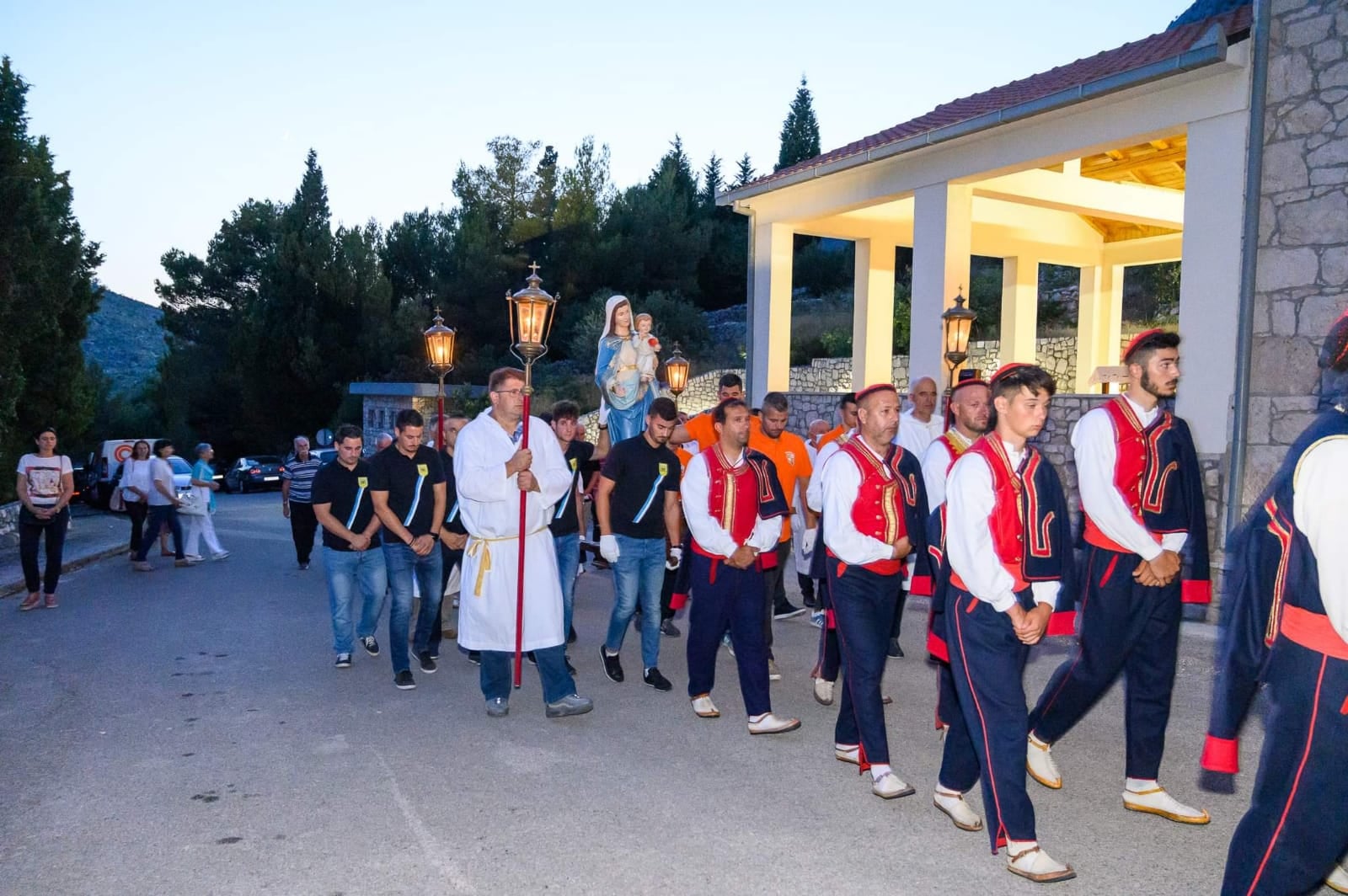 215366744_2680563078909482_1383110898052971150_n