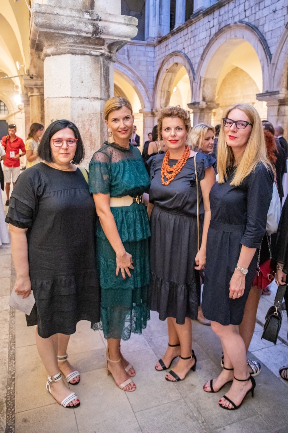 Pratnja_Ivana Bratani_Ivana Medo Bogdanovi_Snjeana Zvonarevi