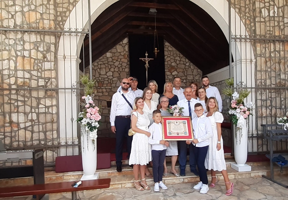 31e1a0d4-a392-410a-be21-26b4a6924b2d