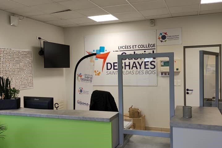 243373679_1932705560231390_5793527185293240407_n