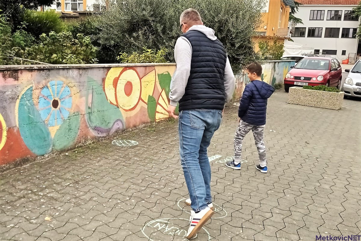 3de94903-72af-4948-a0c6-7f9b0d8bba50