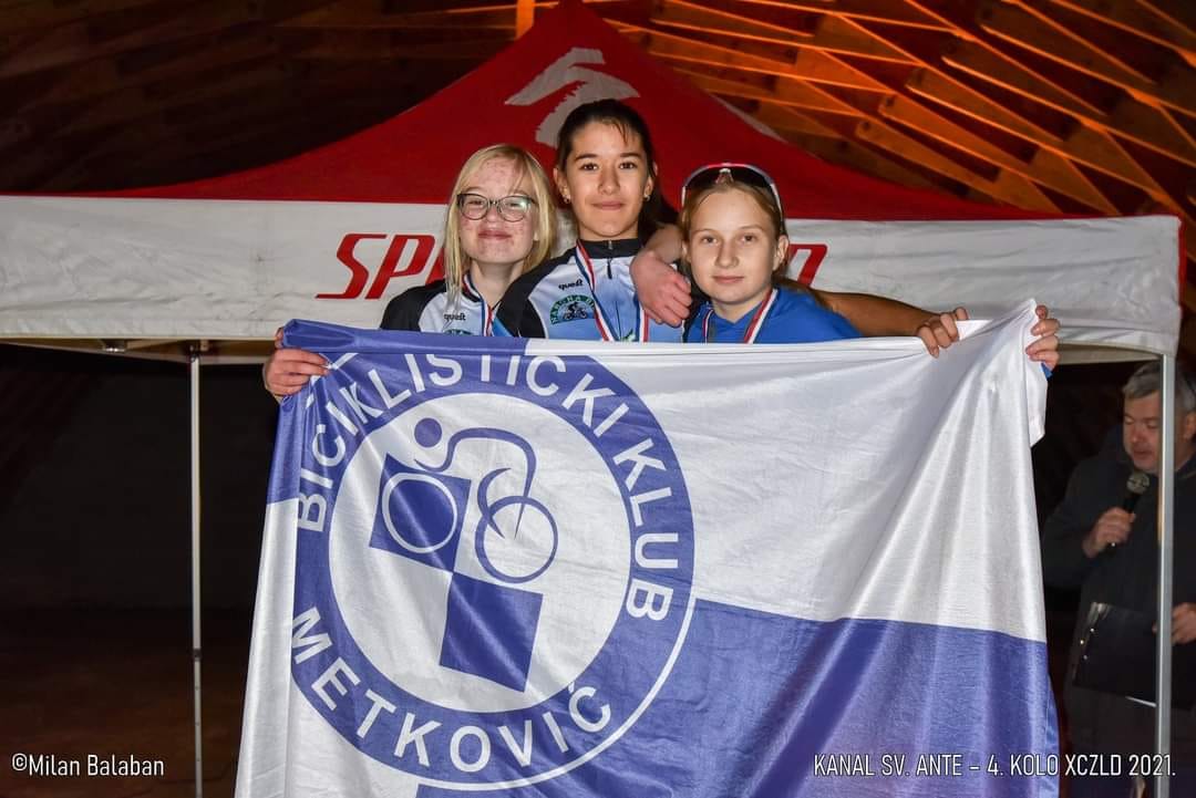 267515824_3036126896603595_7426263661456492174_n