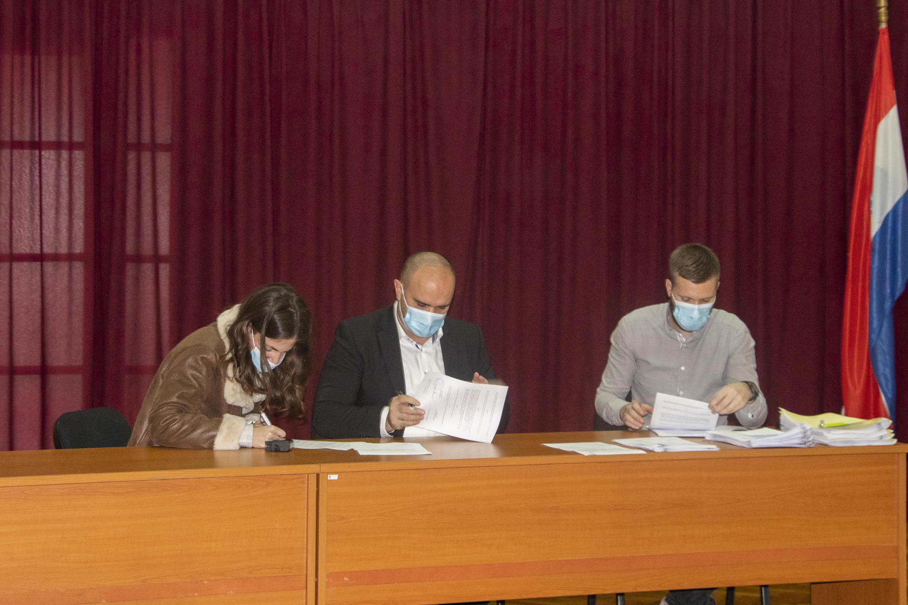 poduzetnici-potpisivanje-ugovora-6