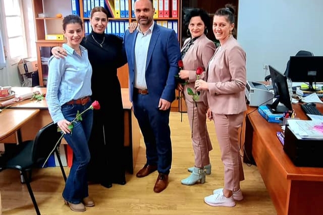 275547937_352766503526910_4110344651211852080_n