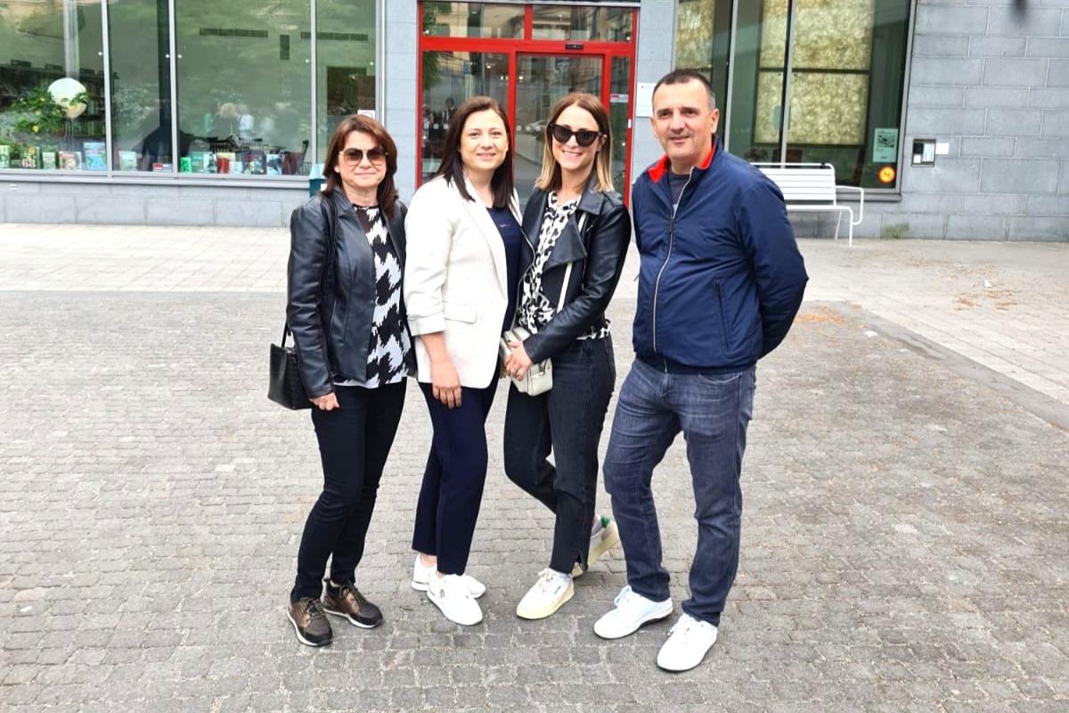 C312BB21-6E43-4DB9-843D-EE9A65280579