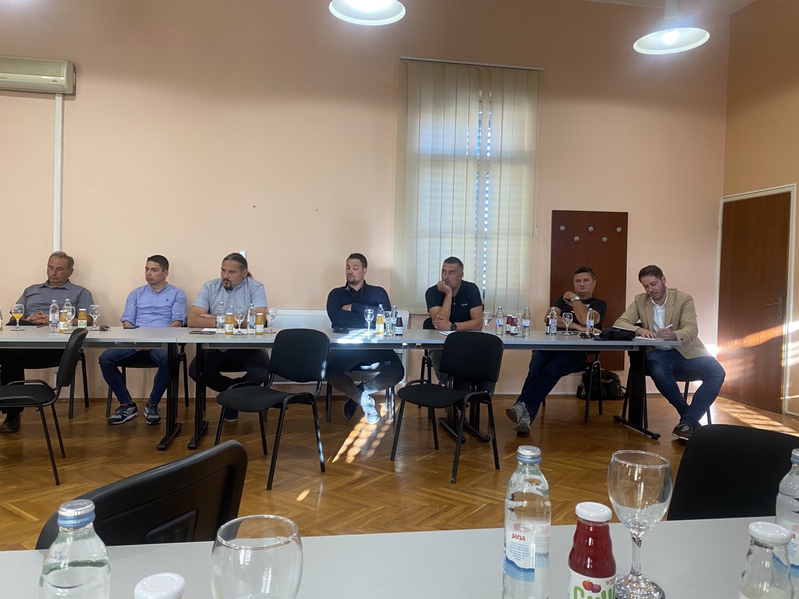 IMG-3a1ba5aa12db9e16ff2a64a1dd03a20e-V