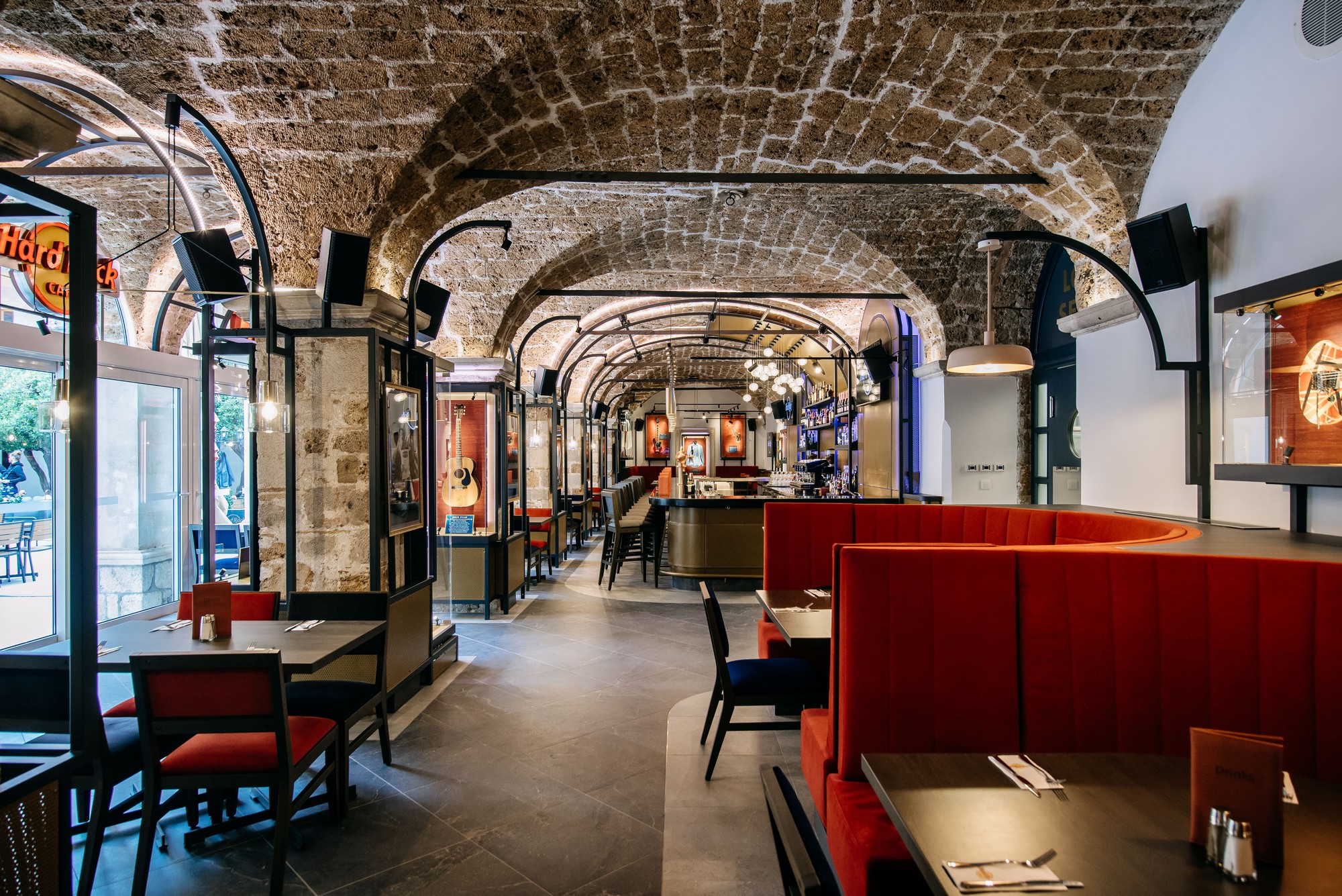 Bar Dining 2