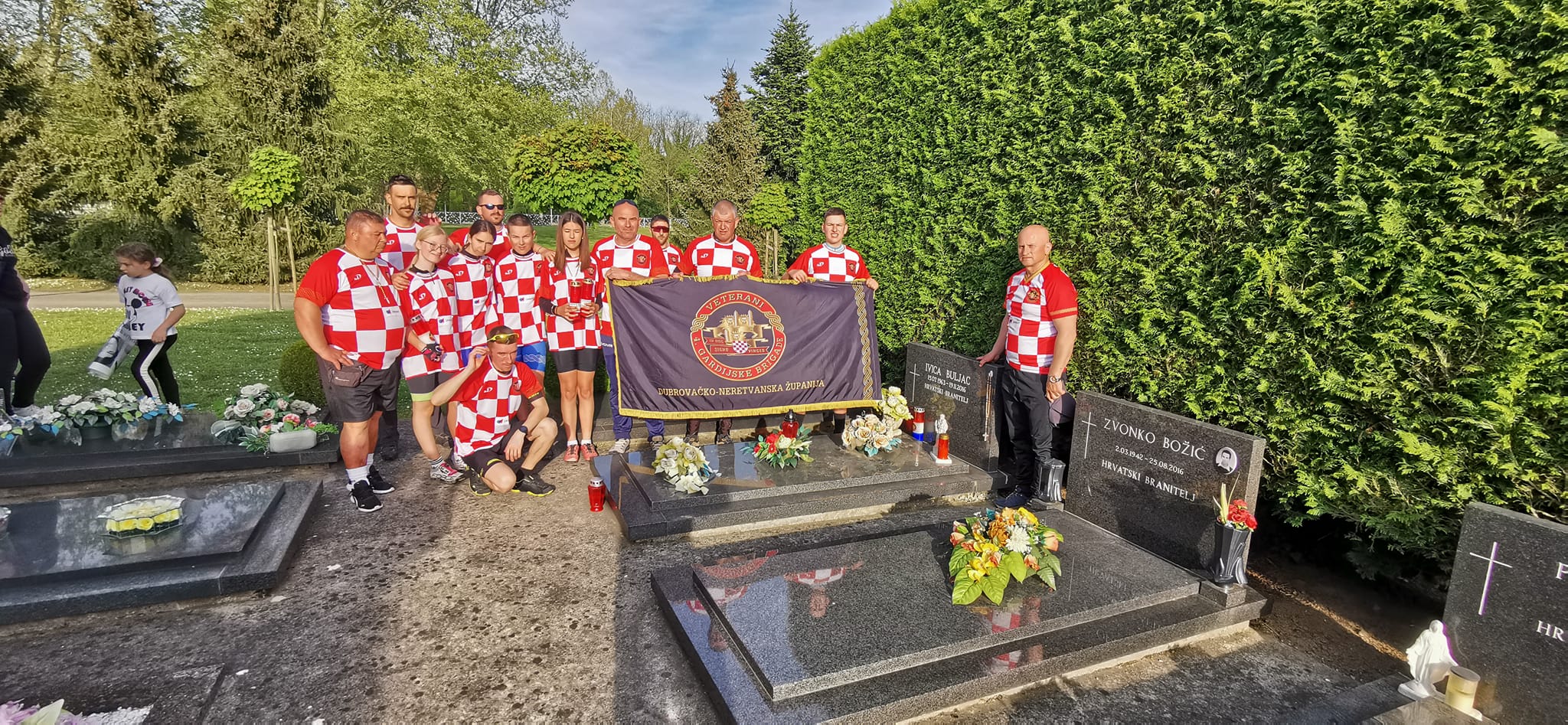 343526316_904425610772902_2499370294384092559_n