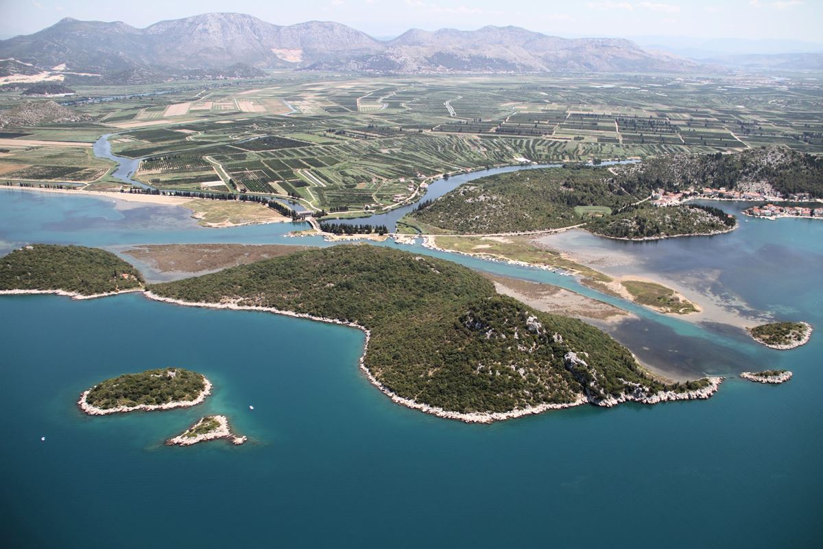 Delta rijeke Neretve - pogled s mora M