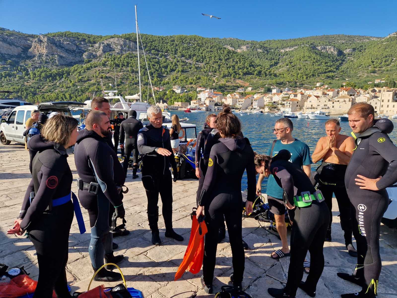 385245028_842004021172760_1585285826307809141_n