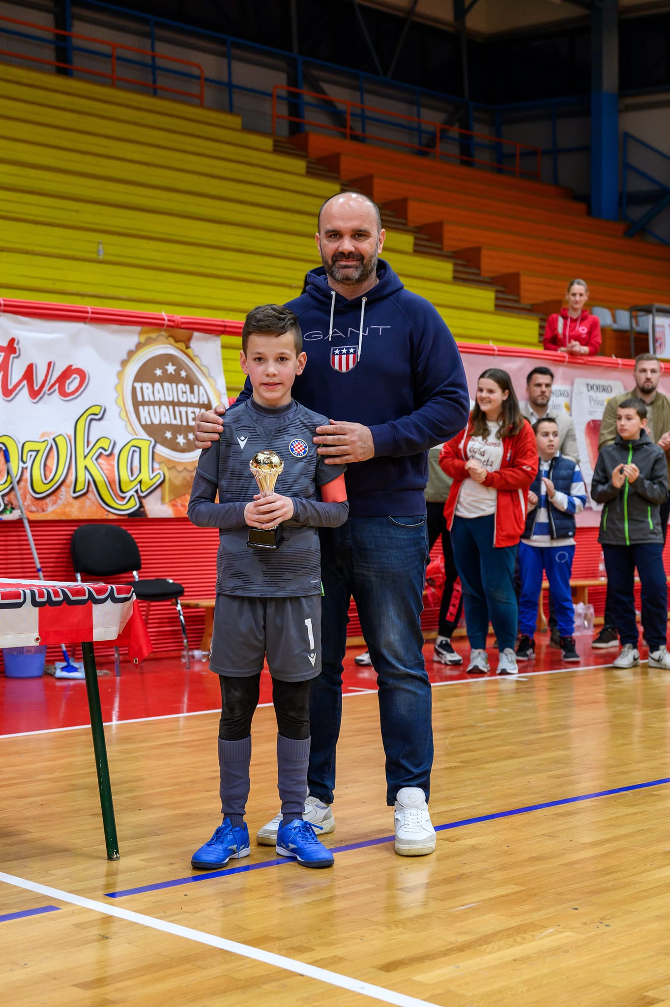 430680616_977646003901524_1831213000191834821_n