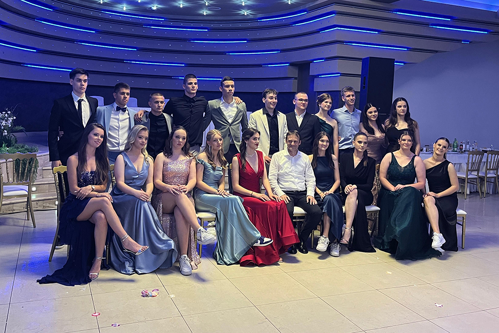 Gimnazija-maturanti-4