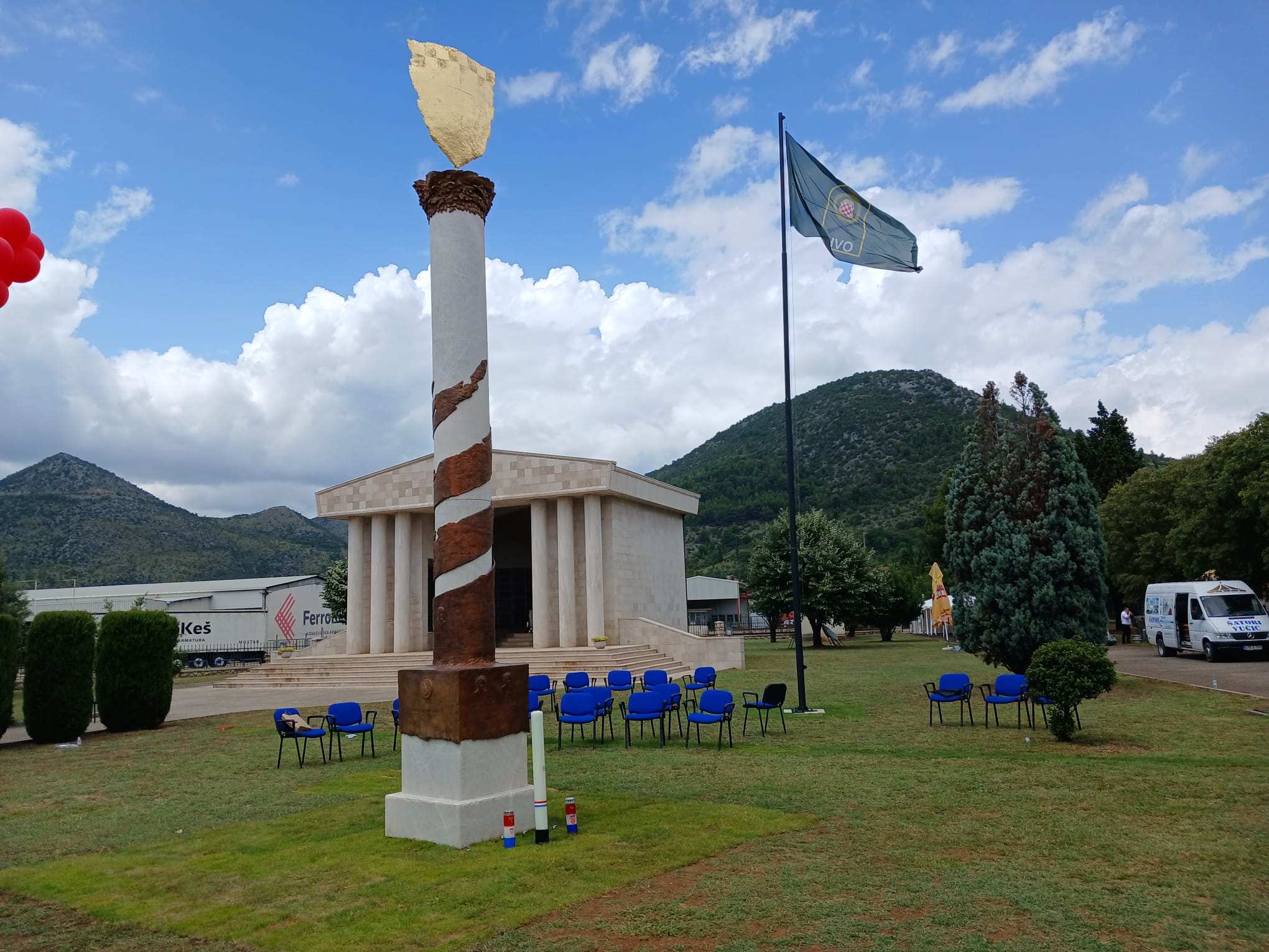 Spomenik Lipanjske zore 1